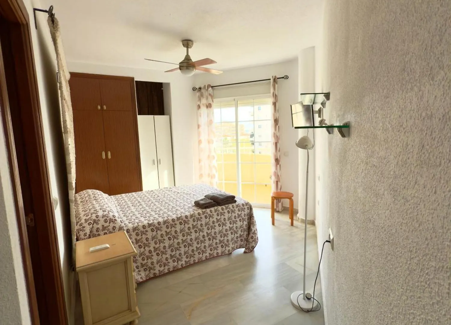 Apartment Sun & Beach - Swimming Pool - Parking - Carihuela Torremolinos